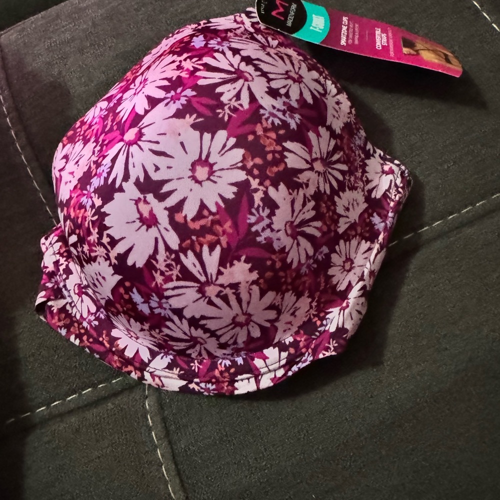 Maidenform Floral T-Shirt Bra in Pink and Purple